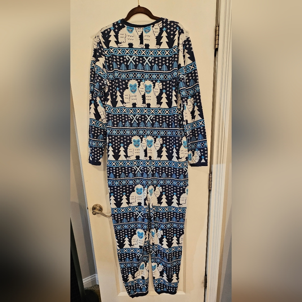 Men's Dec 25 1 piece abonamial snowman pajamas size Medium - Picture 4 of 6